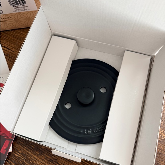 BNIB Rare Le Creuset Wagara Cocotte Every Sisal Rice Pot - Picture 6 of 14